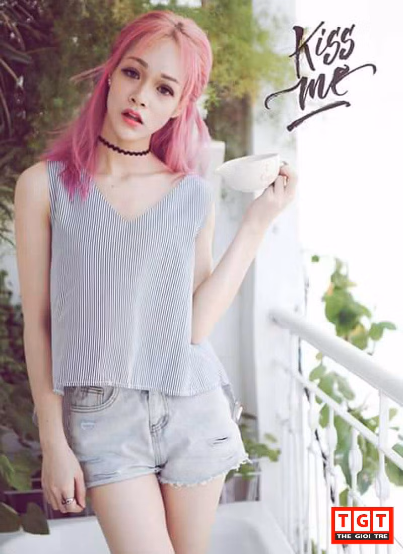 Ngay từ lần gặp đầu tiên, nhiều người đã bị ấn tượng bởi vẻ đẹp lai Âu Mỹ cực hút mắt của Phương. Cô sở hữu làn da nâu khỏe mạnh, đôi mắt sâu cuốn hút, chiếc mũi dọc dừa và đôi môi cực gợi cảm.