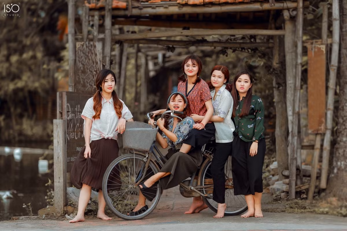 Dù như thế nào đi nữa, mỗi một tập thể đều mang trong mình nét đặc biệt riêng thể hiện qua từng bức ảnh.