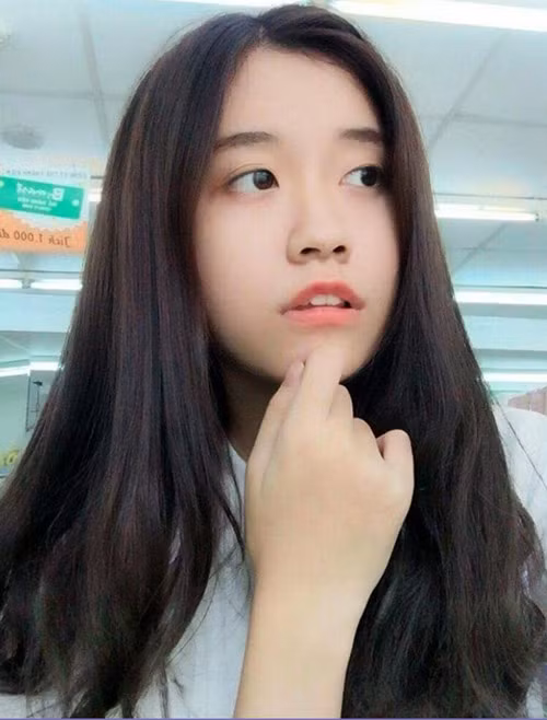 Cô nàng hạnh phúc khi thấy mình đã "dậy thì thành công".