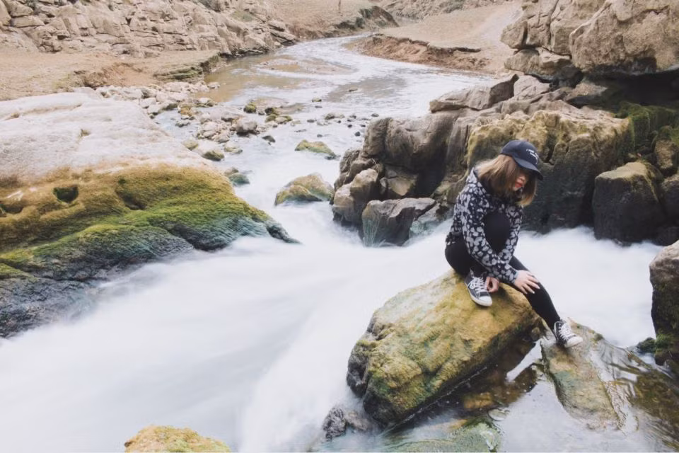 Địa điểm được nhắc đến ở đây chính là Thác Nặm Trá – nơi được mệnh danh "Tuyệt tình cốc phiên bản Cao Bằng" là một thung lũng riêng biệt, cách trung tâm thành phố khoảng 50 km. Ảnh: Phương Anh.