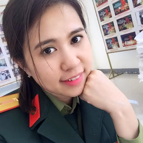 Là ủy viên ban chấp hành đoàn cơ sở, Phương Trà chủ động tham gia đề xuất các hoạt động của Đoàn, tổ chức phát động nhiều phong trào thu hút đoàn viên thanh niên tham gia như tổ chức quyên góp quỹ “Tấm lòng nhân ái” để nấu cháo miễn phí cho những bệnh nhân nghèo và khám, cấp phát thuốc miễn phí cho nhân dân ở địa bàn miền núi, biên cương, hải đảo. Nói về mình, Phương Trà chỉ khiêm tốn chia sẻ rằng cô tham gia công việc thiện nguyện là để được cảm nhận, được chia sẻ và trưởng thành hơn.