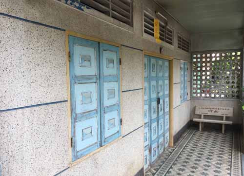 Căn nhà cấp 4 của người phụ nữ bán thịt heo trúng 92 tỷ xổ số điện toán Vietlott suốt 2 ngày qua đóng kín cửa.