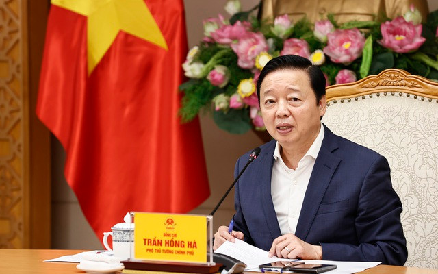 Phó Thủ tướng: Karaoke, vũ trường có tính nhạy cảm, cần quản lý chặt Pho Thu tuong: Karaoke, vu truong co tinh nhay cam, can quan ly chat