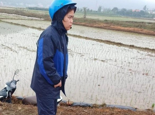 Nợ nần, một phụ nữ ở Hải Dương báo tin giả bị cướp No nan, mot phu nu o Hai Duong bao tin gia bi cuop