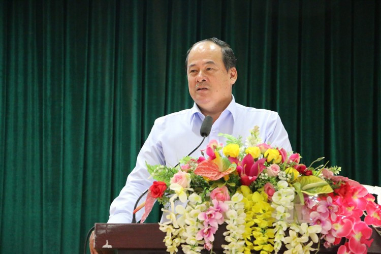 Mối liên hệ giữa cựu Chủ tịch An Giang và công ty Trung Hậu Moi lien he giua cuu Chu tich An Giang va cong ty Trung Hau