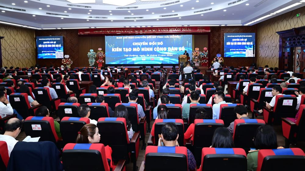 Bí thư Hải Dương: Chuyển đổi số là tất yếu, phải nắm bắt thời cơ - Hình 4 Bi thu Hai Duong: Chuyen doi so la tat yeu, phai nam bat thoi co-Hinh-4