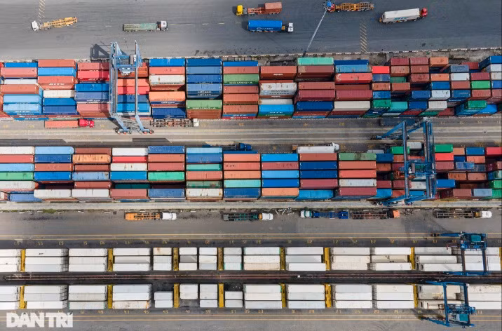 CEO HSBC nói về 3 nút thắt lớn để thu hút FDI - Hình 3 CEO HSBC noi ve 3 nut that lon de thu hut FDI-Hinh-3