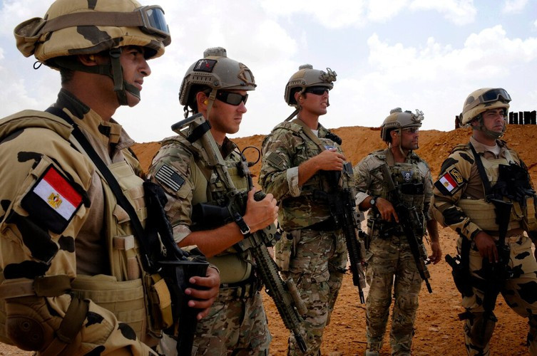 Cần nói thêm rằng quốc hội Libya đã bày tỏ sự hoan nghênh những lời của Tổng thống Ai Cập - được nói trước sự chứng kiến của đại diện các bộ lạc Libya.