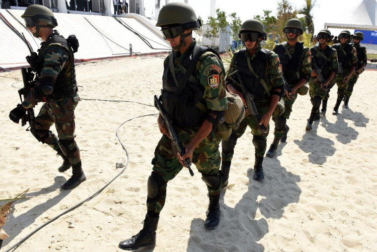 Chủ tịch Ủy ban Quốc phòng và An ninh Quốc gia tiếp tục, thông điệp thứ ba cho toàn thế giới là Ai Cập đủ khả năng đối mặt với bất kỳ mối đe dọa nào có thể ảnh hưởng đến an ninh quốc gia của mình.