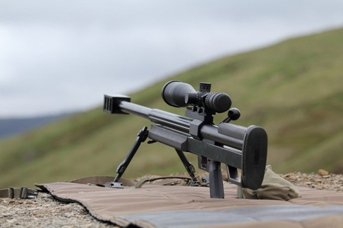 Súng có độ tin cậy rất cao với phạm vi hiệu quả tác chiến 1500m.