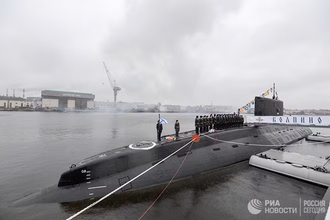 Tau ngam Kilo Nga phong ten lua hanh trinh Kalibr tren Bien Den