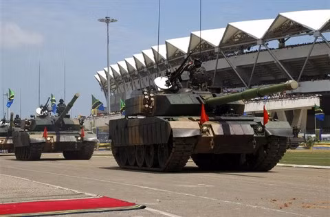 Giá thành một chiếc Type 59G vào khoảng 1 triệu USD, bằng 1/3 so với chiếc T-72B3 mà Nga chào bán.