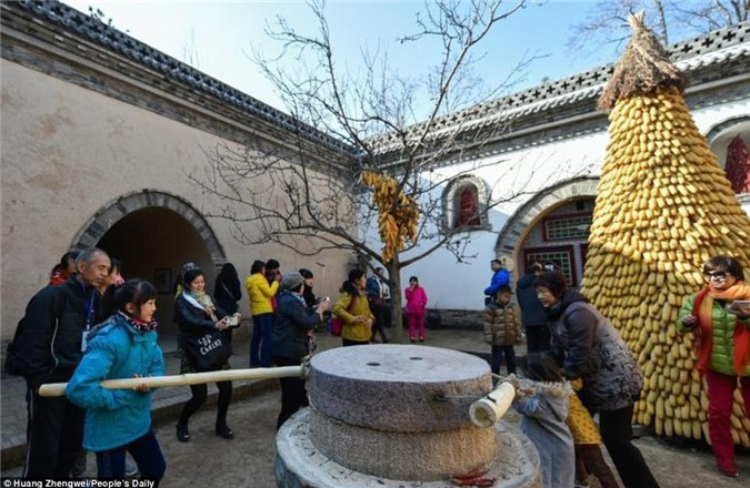 Lối thiết kế và xây dựng đơn giản, tiết kiệm chi phí nhưng không kém phần độc đáo này rất phù hợp với những người dân nghèo.