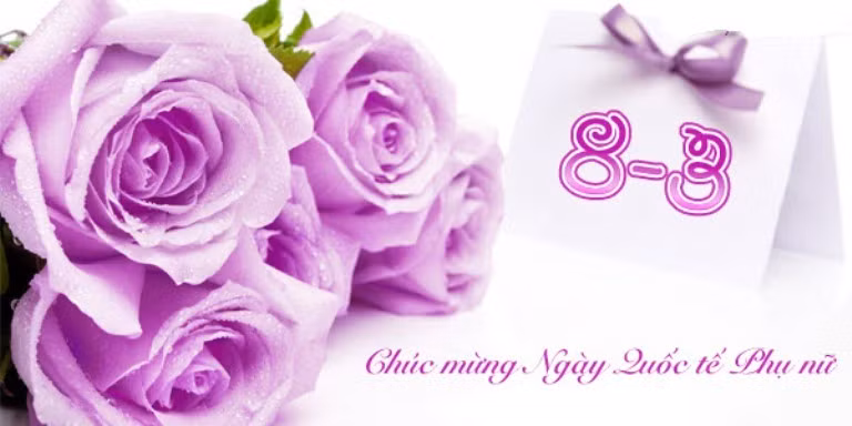 Hãy lau thật sáng tấm gương hàng ngày bạn hay soi, thậm chí cả chiếc gương nhỏ mang theo trong túi cũng đừng quên lau sạch sẽ. Nguồn ảnh: Vforum.