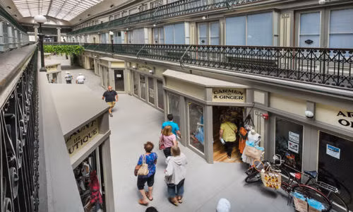 Tòa chung cư mới có tên the Providence Arcade.