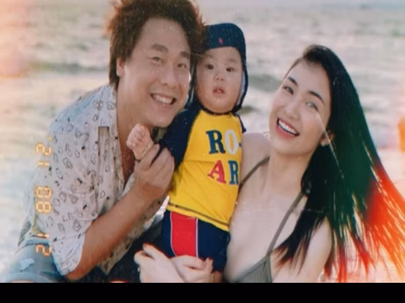 Từ tháng 5 đến nay, ông xã của Hòa Minzy sang Australia công tác. Nữ ca sĩ một mình chăm sóc con trai.