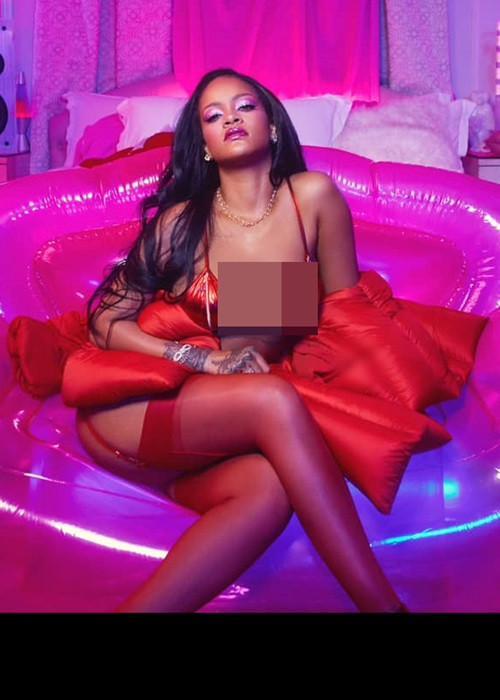 Ngoài tài năng ca hát, kinh doanh, nữ ca sĩ sinh năm 1988 còn là một mỹ nhân của làng giải trí thế giới.