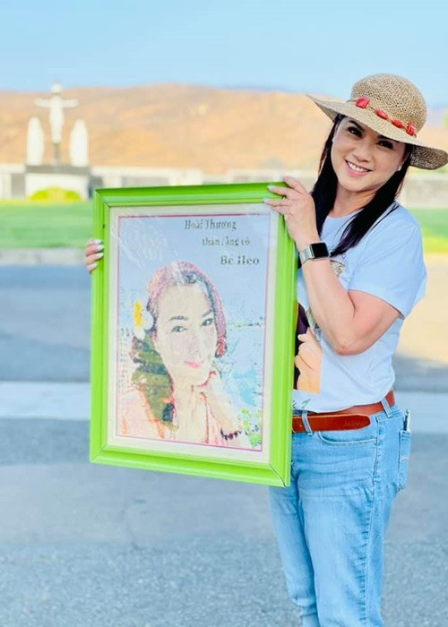 Ngoài gia đình, bạn bè và đồng nghiệp, Phương Loan còn thường xuyên nhận được những lời động viên từ người hâm mộ.