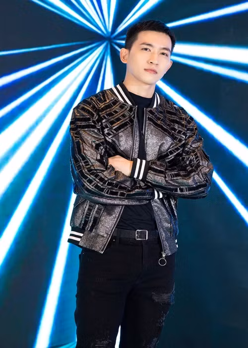 Võ Cảnh công khai mối quan hệ tình cảm với người mẫu Hà Phương năm 2015 sau 2 năm hẹn hò. Tuy nhiên, sau đó, không thấy nam người mẫu chia sẻ về đời tư.