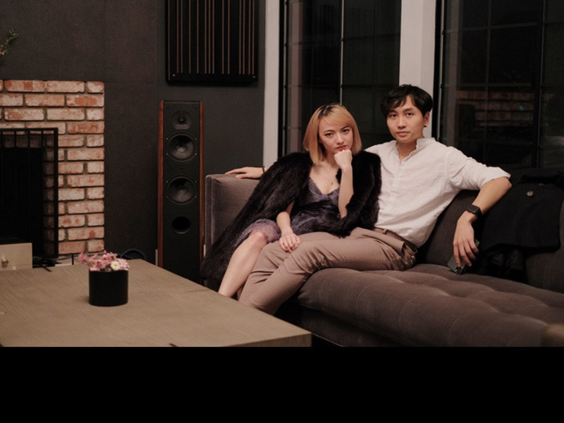 Xuân Nghi đang hẹn hò một chàng trai kém 1 tuổi. Theo Dân Việt, bạn trai của Xuân Nghi tên Kenny Minh Vũ. Nửa kia của Xuân Nghi được khen cao ráo, điển trai, xứng đôi với Xuân Nghi. Tính đến nay, Xuân Nghi và bạn trai đã hẹn hò được 8 năm. Cả hai chưa tiết lộ về kết hoạch kết hôn. Ảnh: Người lao động