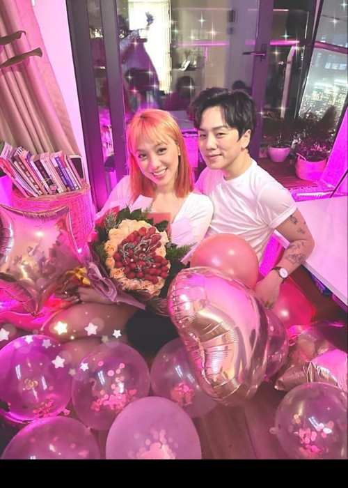 "Nơi đó có đầy đủ những người yêu quý nhất của chúng tôi. Đó sẽ là ngày tuyệt vời nhất", Lan Trinh nói.