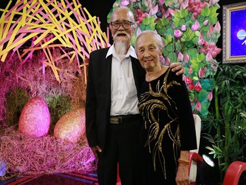 Bà Bình chia sẻ, sinh thời, nghệ sĩ Hữu Thành là người chồng, người cha trách nhiệm. Ảnh: Lao động