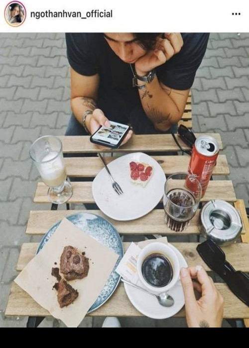 Nàng đả nữ thường xuyên đăng tải hình ảnh hẹn hò.