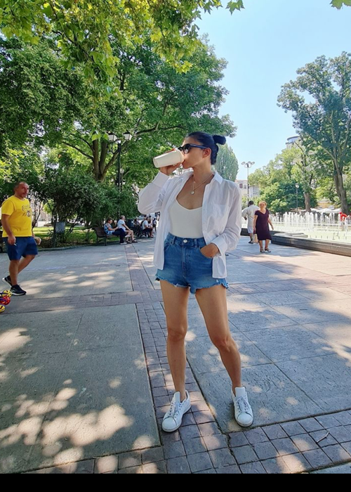 Không ít hình ảnh Ngô Thanh Vân trong chuyến về quê nhà được cho là chụp bởi Huy Trần.