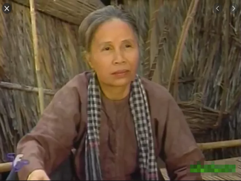 Giống nghệ sĩ Hữu Thành, nghệ sĩ Ánh Hoa cũng từng xuất hiện trong “Đất phương Nam”. Bà đóng vai bà Tám Luông. Năm 2020, nghệ sĩ Ánh Hoa qua đời sau quãng thời gian chiến đấu với bệnh tai biến mạch máu não ở tuổi 79. Ảnh: Gia đình xã hội