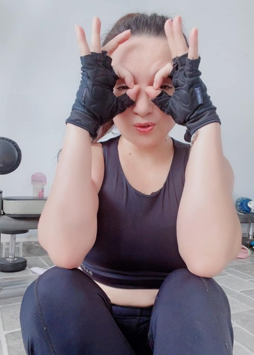 Phi Nhung chăm tập thể thao trước khi mắc COVID-19.