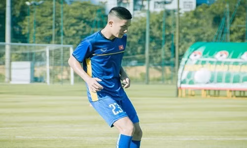 Mot cau thu U22 Viet Nam xin rut lui