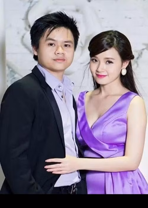 Không chỉ Ngọc Trinh bị "cắm sừng", nhiều mỹ nhân Việt cũng rơi vào trường hợp tương tự. Một trong số đó là hot girl Midu. Cô từng có chuyện tình đẹp như mơ với Phan Thành trước khi anh bị tố bắt cá hai tay vào năm 2015. Bị bạn trai phản bội, Midu từng dằn vặt, đau khổ. Sau đó, người đẹp quyết định hủy hôn Phan Thành để bắt đầu cuộc sống mới. Hiện tại, Midu vẫn độc thân trong khi Phan Thành có tổ ấm hạnh phúc bên Primmy Trương.