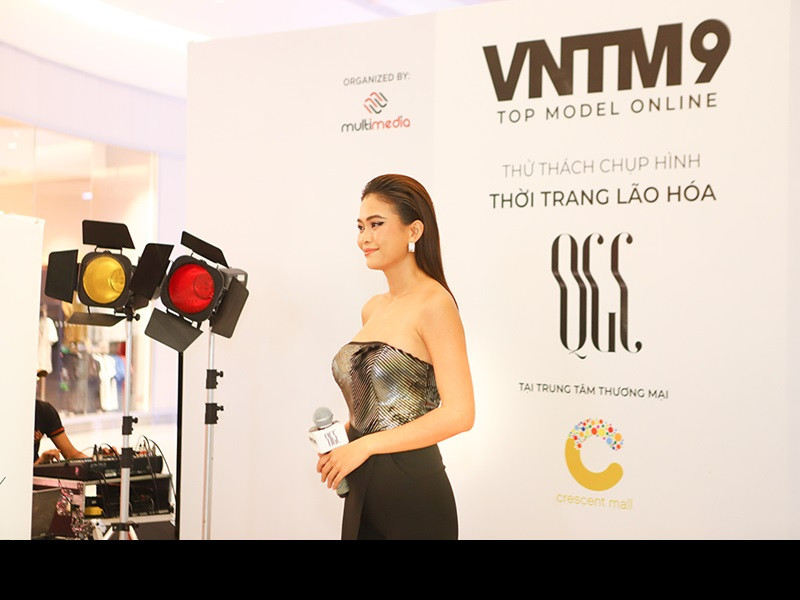 Giữa ồn ào, Mâu Thủy phân trần: “Thủy không nói là không thể mà nói là khó, vì một người mẫu mà Vietnam’s Next Top Model hướng đến sẽ chú trọng vào yếu tố high fashion, ưu tiên sự cá tính, sắc lạnh. Trong khi đó hoa hậu thường chuộng vẻ đẹp ngọt ngào. Hai yếu tố này thường không song hành cùng với nhau nên Thủy mới nói là người mẫu Next Top Model sẽ khó thành hoa hậu nếu không đầu tư lột xác mạnh mẽ về ngoại hình”. Ảnh: VOV