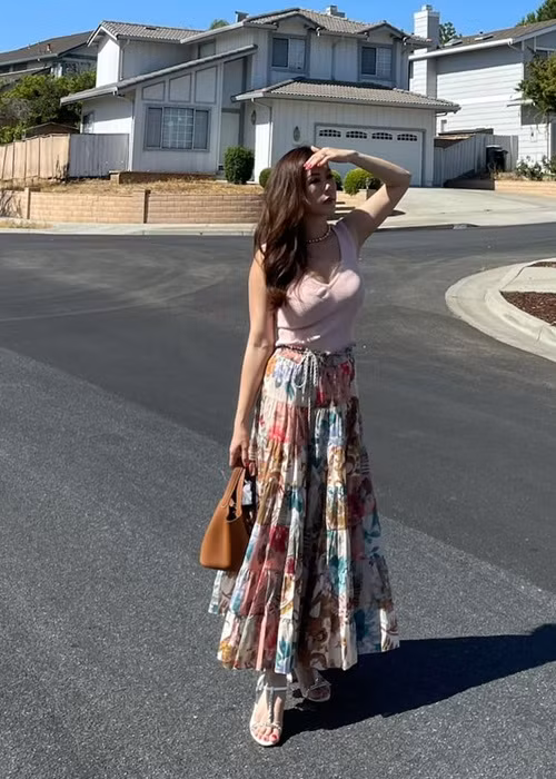 Phía Thu Hoài, Vy Oanh, bác sĩ Chiêm Quốc Thái và nam diễn viên đến nay vẫn chưa có thêm động thái mới. Vì vậy, lùm xùm đã lắng xuống.