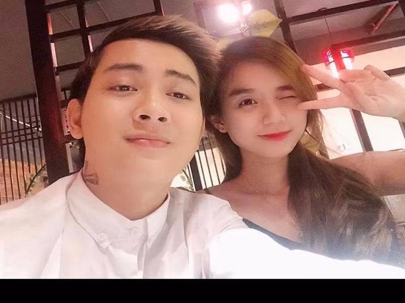 Đầu năm 2020, Hoài Lâm về quê nhà dưỡng bệnh. Sự vắng mặt của anh bên vợ con làm dấy nghi vấn hôn nhân rạn nứt. Đến giữa năm 2020, Bảo Ngọc xác nhận ly hôn. Nguyên nhân tan vỡ của cặp đôi vẫn là dấu hỏi.