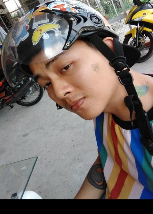 Hoài Lâm từng ở ẩn khoảng 1 năm trước khi thừa nhận có vợ con. Trong quãng thời gian này, anh tìm sự trải nghiệm trong cuộc sống bằng nhiều việc mà trước đây anh chưa từng thử như làm tài xế.