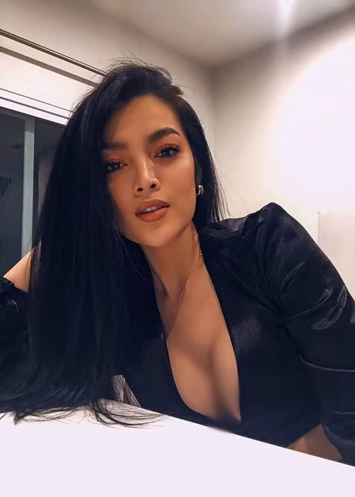 Xinh đẹp, kinh nghiệm làm mẫu lâu năm, khả năng giao tiếp tiếng Anh tốt, Trân Đài được nhiều khán giả đặt kỳ vọng sẽ đăng quang Hoa hậu Chuyển giới quốc tế, nối tiếp thành tích của Hương Giang Idol.