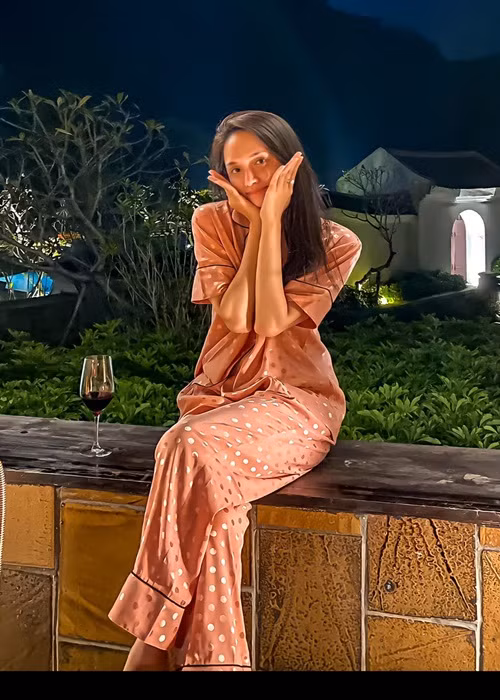 Sau lùm xùm, nữ ca sĩ chuyển giới tỏ ra khá thận trọng về phát ngôn.