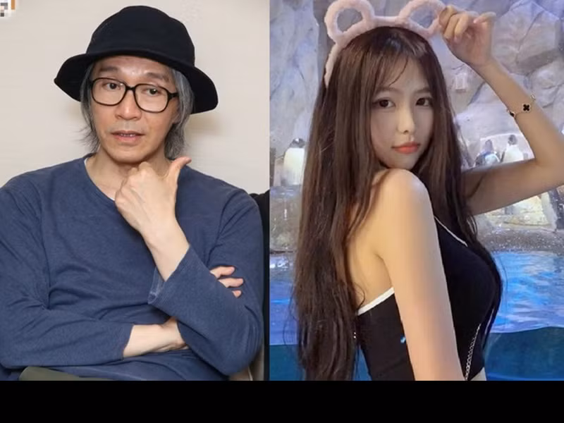 Truyền thông Hong Kong mới đây đăng tải hình ảnh Châu Tinh Trì thân mật bên một hot girl trên du thuyền. Cô gái này tên Trương Hiểu Kỳ sinh năm 2004, kém “vua hài” đến 42 tuổi. Trước tin đồn hẹn hò, đại diện Châu Tinh Trì phủ nhận: "Hôm đi chơi biển, Tinh Gia được sắp xếp chung thuyền với 3 phụ nữ. Một nhóm người cùng ra biển chơi, không hiểu sao lại bị đưa thành tin tình ái”. Ảnh: Zing