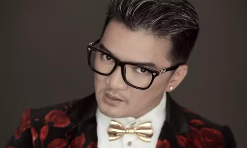 Dam Vinh Hung tuyen bo kien ba Phuong Hang, co “chim” giong Vy Oanh?