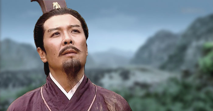 Tuy nhiên, phần đông quan điểm đều cho rằng, người “thu hoạch” nhiều nhất phải kể đến Lưu Bị. Trong trận Trường Bản, Lưu Bị tháo chạy thoát thân cùng mấy chục khinh kỵ, chạy thẳng sang phía Đông hội quân với Quan Vũ ở Hạ Khẩu, mới có được hơn vạn người ngựa.