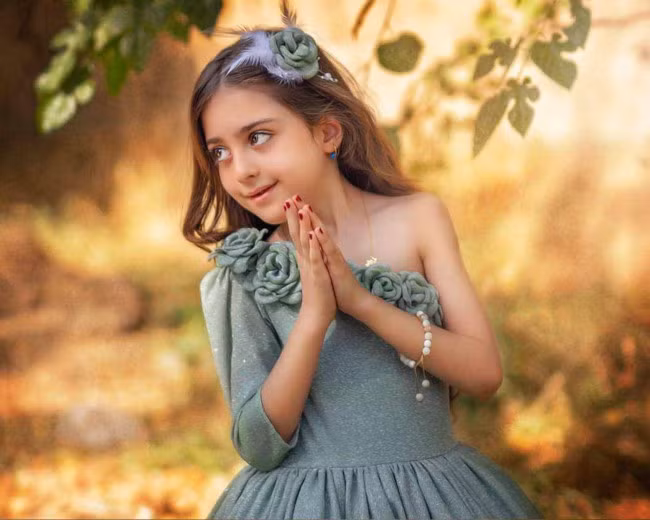 Thật may mắn, những gì cư dân mạng lo lắng đã không xảy ra. Kể từ ngày không đi làm, cha của Mahdis lại có nhiều thời gian ở bên cạnh con gái hơn và cùng cô bé đi du lịch khắp nơi trên thế giới.