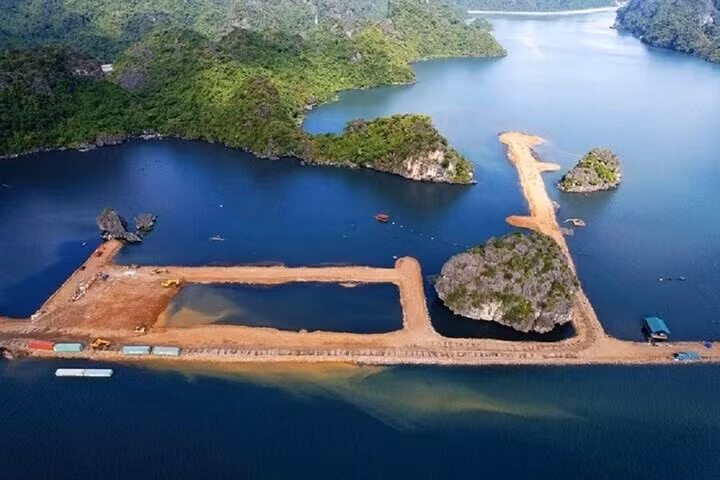 Thay gi tu cuoc kiem tra cua Quang Ninh tai du an lan bien vung dem vinh Ha Long?