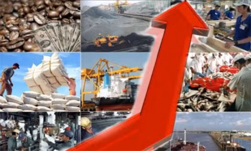  6. Việt Nam mất 5% GDP mỗi năm vì ô nhiễm môi trường Tại Hội thảo bàn về phát triển kinh tế Việt Nam trong trung hạn, tác động của môi trường tháng 11/2016, trong báo cáo nghiên cứu: "Việt Nam - thiên đường ô nhiễm của các doanh nghiệp nước ngoài" do PGS, TS Đinh Đức Trường, Đại học Kinh tế Quốc dân nhận định: “Việt Nam chưa thành nước công nghiệp nhưng vấn đề về môi trường đã rất nghiêm trọng. Mỗi năm chúng ta thiệt hại do ô nhiễm môi trường tương đương với 5% GDP, bằng nửa con số này ở Trung Quốc là 10%”. Tiến sĩ Đinh Đức Trường phân tích, với GDP của Việt Nam vào khoảng 204 tỷ USD năm 2015, theo tính toán của PGS Trường, Việt Nam sẽ mất 5%, tương đương 10 tỷ USD, chủ yếu là tác động tiêu cực làm giảm giá trị tăng trưởng các ngành sản xuất, chi phí để cải tạo môi trường và sức khỏe cộng đồng. Ảnh Tổng hợp.