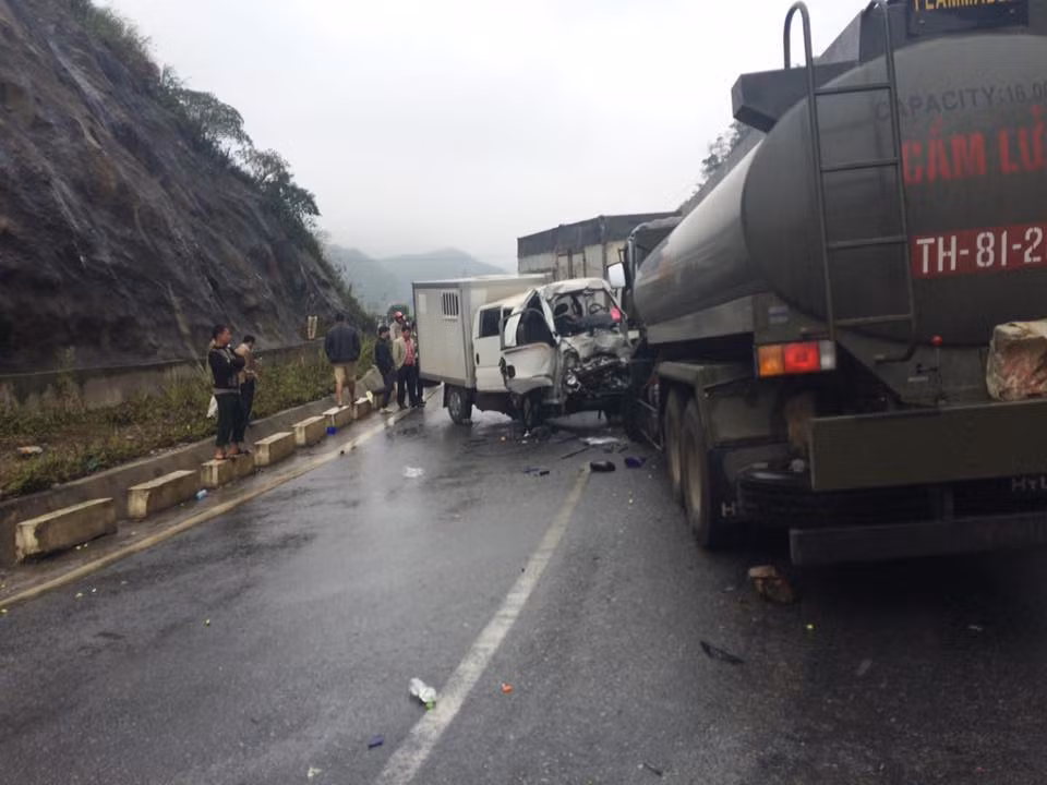 Hiện trường vụ tai nạn. Ảnh Facebook.