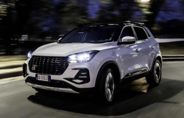 Hang oto Trung Quoc bi phat hon 163 ty dong vi “gan mac” xe Italy-Hinh-2