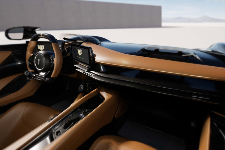 Mỗi mẫu xe đều được trang bị bộ pin lithium-ion dung lượng 120 kWh cung cấp năng lượng cho bốn động cơ điện tạo ra công suất 1.900 mã lực. B95 và Battista có khả năng tăng tốc lên 100 km/h chỉ trong vòng dưới hai giây.