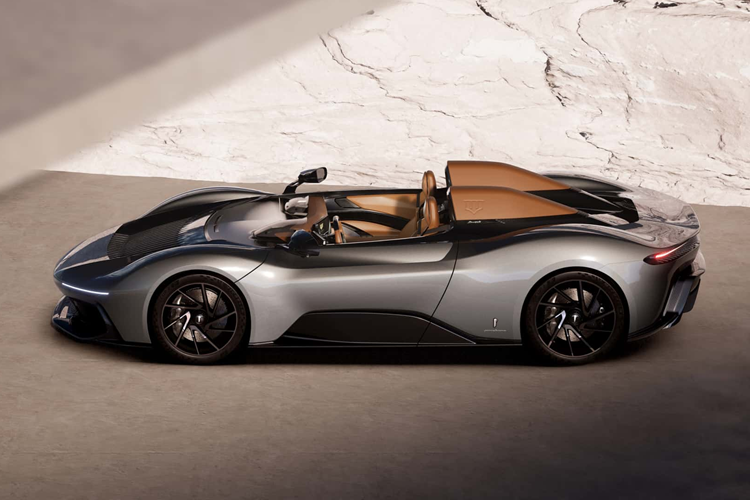 Xe được trang bị bộ mâm hợp kim 20 inch phía trước và 21 inch phía sau với hoàn thiện hai tông màu độc đáo. Dark Knight Battista và B95 có ngoại thất Nero Profondo và mui xe được sơn màu Nero Torino.