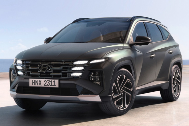 Nhưng nếu thông tin này là thật thì khả năng cao Hyundai Tucson 2025 về Việt Nam cũng sẽ có thiết kế và trang bị tương tự Hyundai Tucson mới ở thị trường Hàn Quốc. So với phiên bản tiền nhiệm, thiết kế ngoại thất của Hyundai Tucson 2025 có sự thay đổi nhẹ.