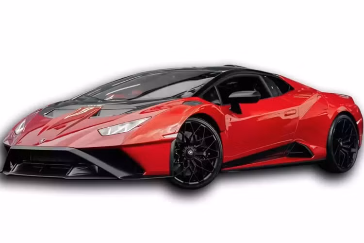 Xe có thêm chế độ lái Rally đặc biệt mới, được dùng để chạy trên những địa hình trơn trượt, có độ bám thấp. Ngoài ra, xe còn có 2 chế độ lái Strada (đường phố) và Sport (thể thao). Xe có thể tăng tốc từ 0-100 km/h trong thời gian 3,4 giây và đạt vận tốc tối đa 260 km/h.